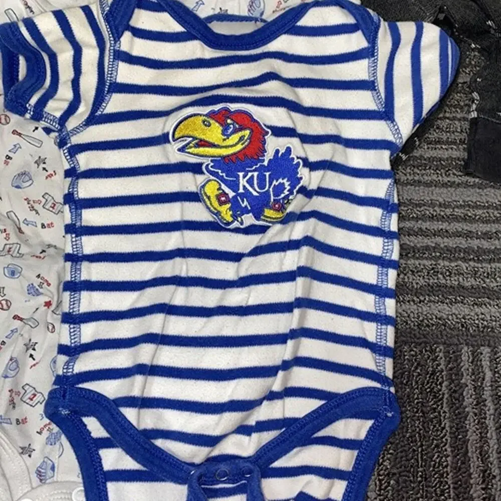 Baby Boy Clothing Bundle 6-9 Months 7 Piece Lot Hoodie Romper Bodysuit Short KU